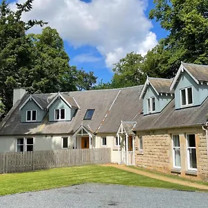 https://villa-estate-houses-at-carberry-tower.edinburghhotelsuk.org