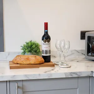  Apartment Berry's Retreat - Kist Accommodates